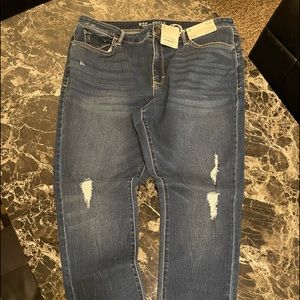 Womens mid rise distressed Ana jeggings
